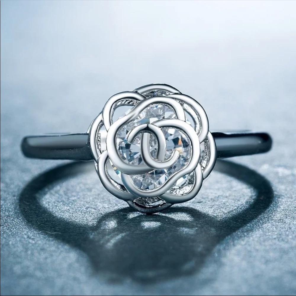 New 925 Silver Flower Design Women’s Ring - Picture 1 of 3